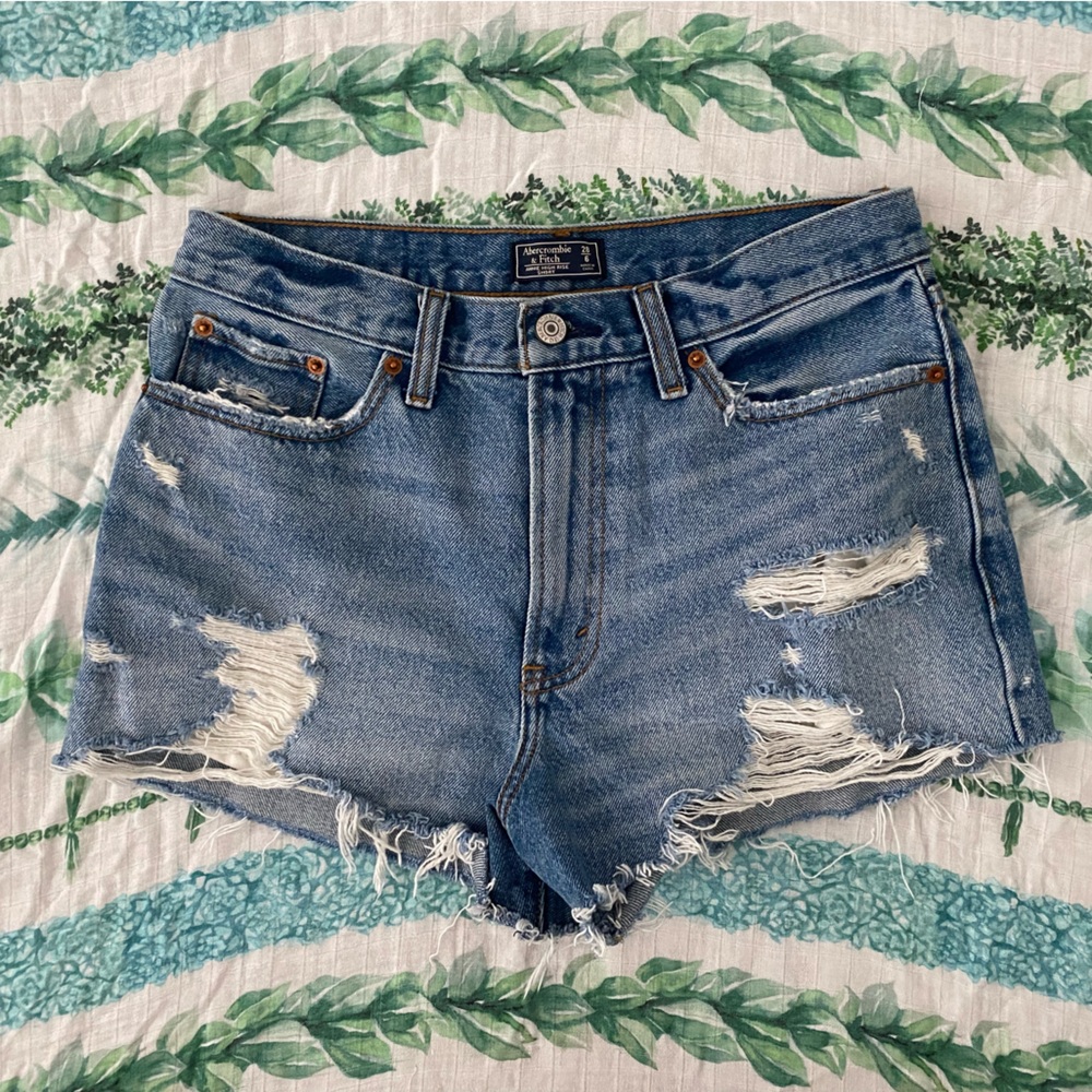 Abercrombie & Fitch Annie High Rise Short - Picture 1 of 3